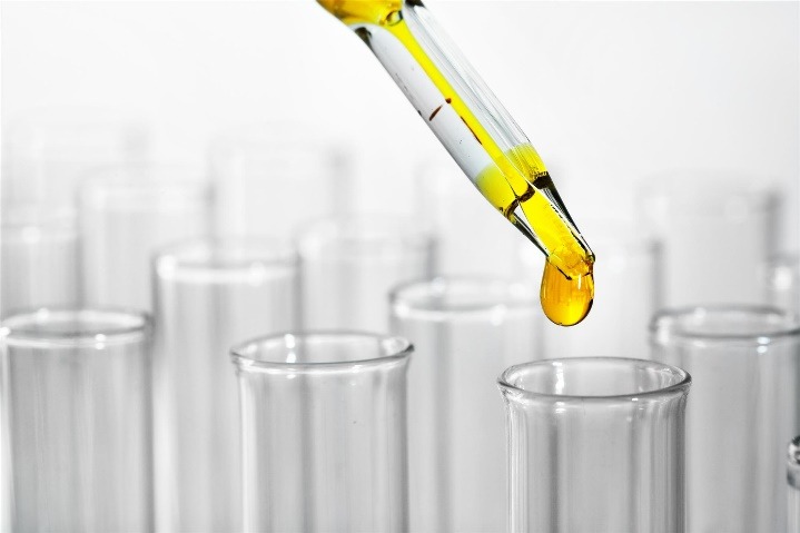 drug-testing-beakers